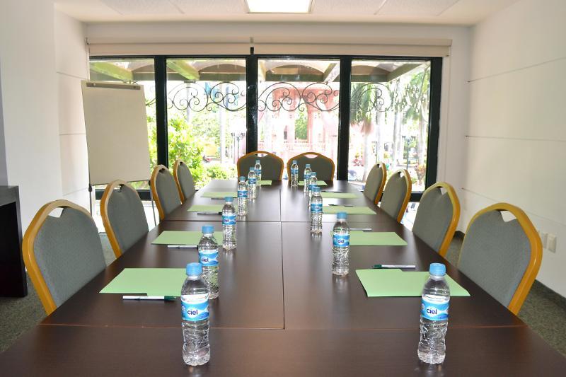 Hotel Hs Hotsson Smart Value Tampico Esterno foto