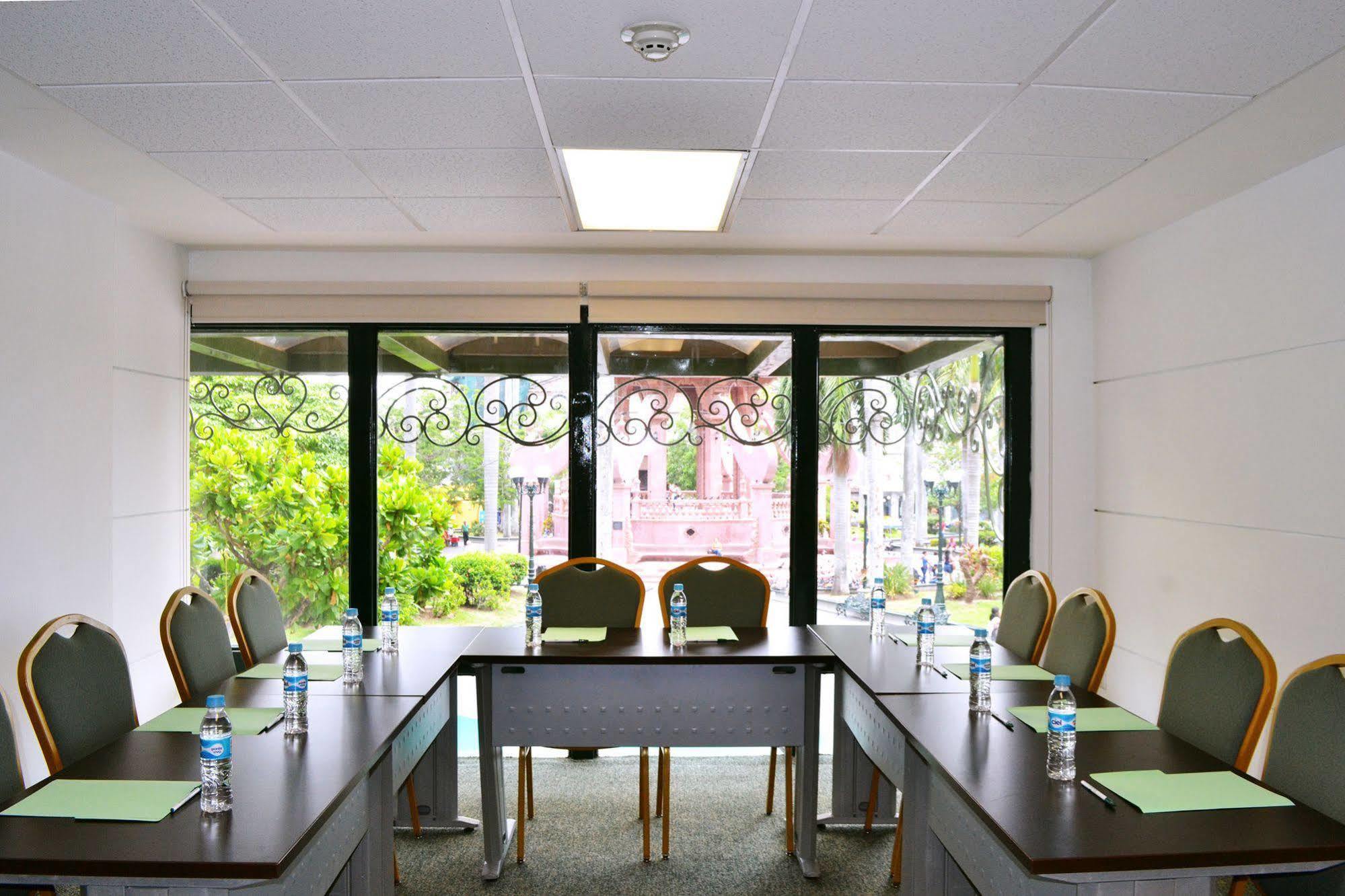 Hotel Hs Hotsson Smart Value Tampico Esterno foto